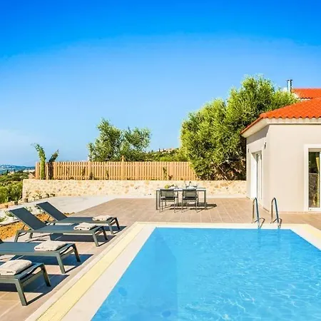 Lourdata Sleeps 5 Pool Air Con Wifi Βίλα *
